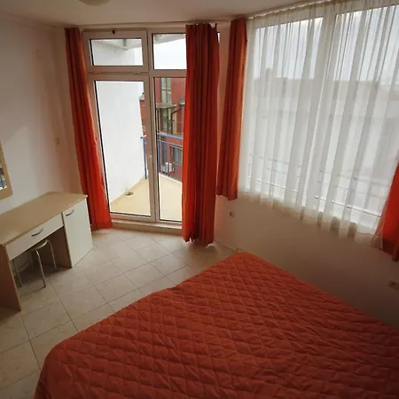 See View Apartament In Vega Village דירה *
